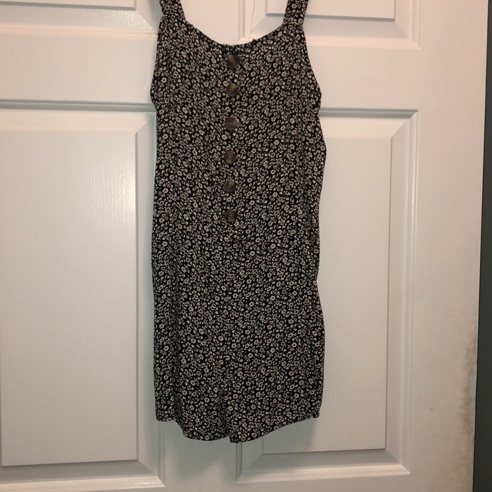 new w/out tags black and white floral romper